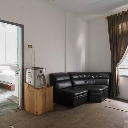 Urbanview Hotel Ananda Syariah By Reddoorz Bukittinggi Exterior photo